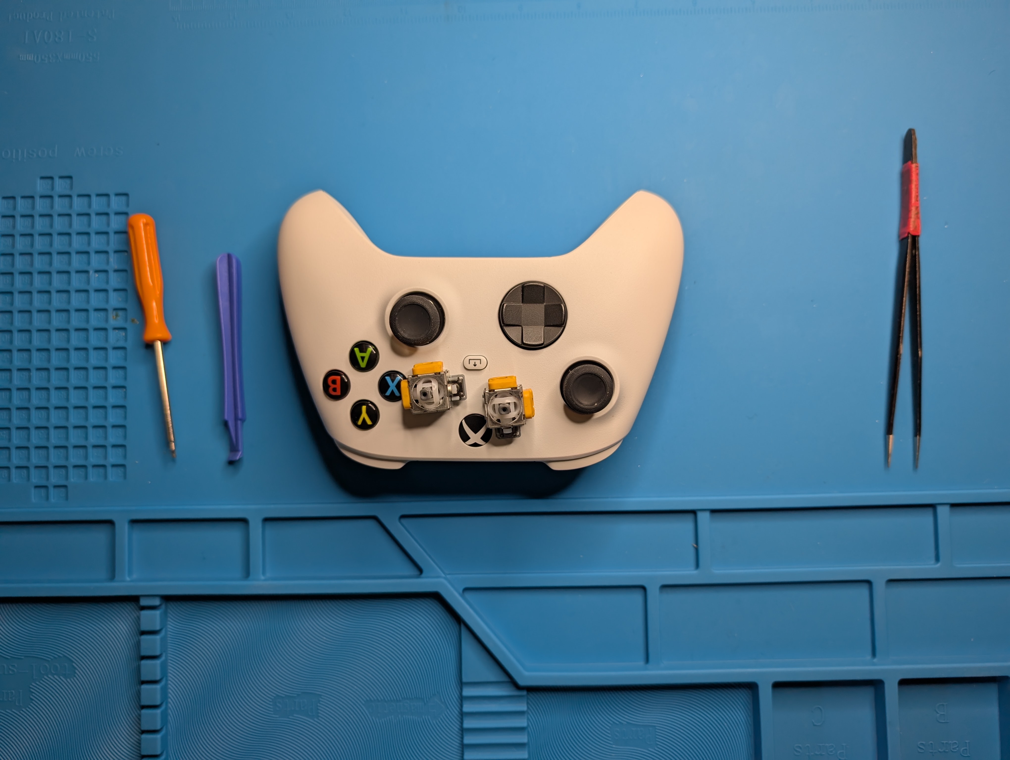 ремонт контроллерів / геймпадів playstation xbox pc switch