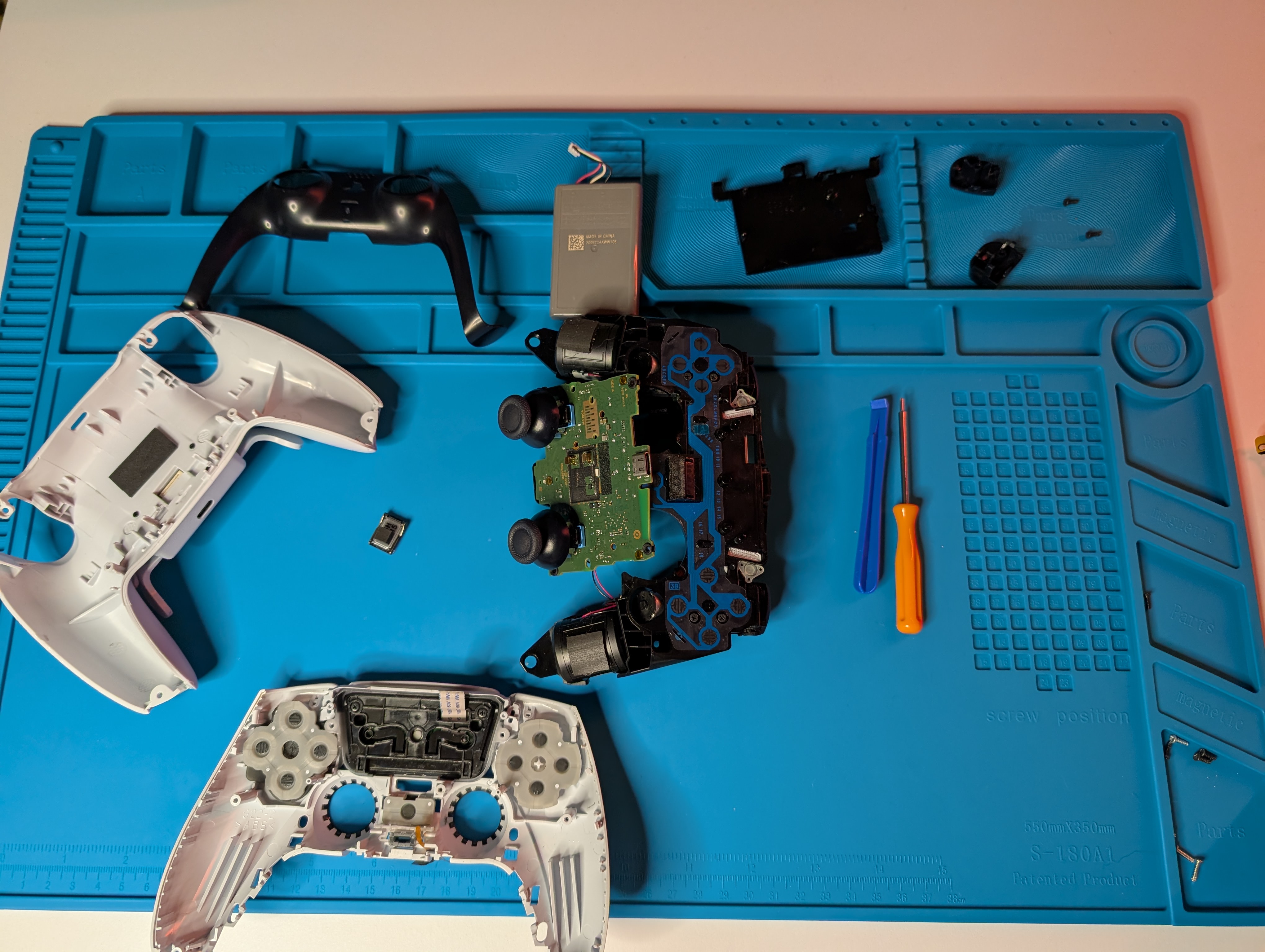 ремонт контроллерів / геймпадів playstation xbox pc switch